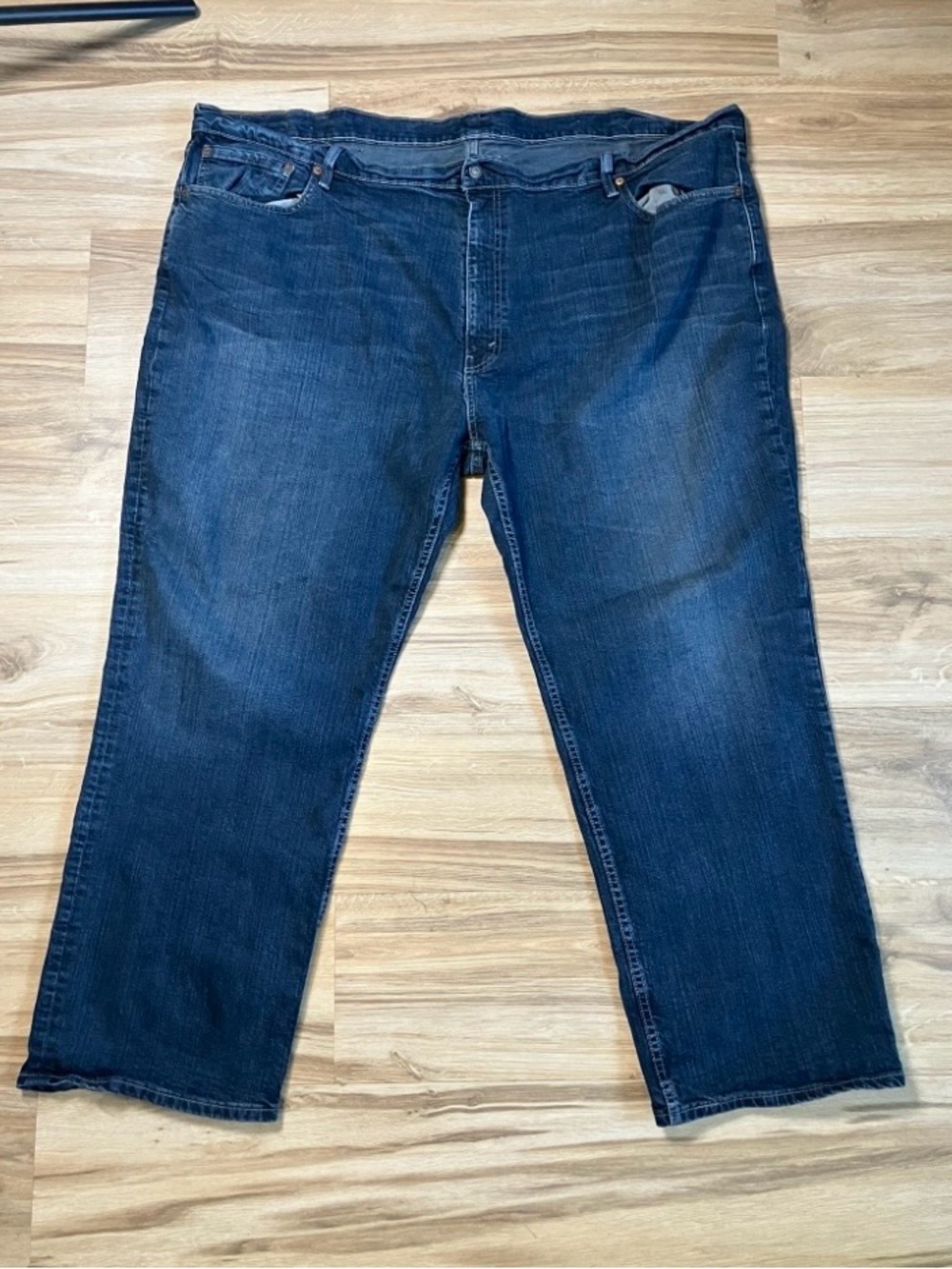 Levi’s 559 Relaxed Straight Fit (READ)